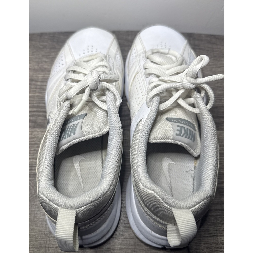 Nike T-Lite XI Womens 6.5 White Silver Leather Training Shoes 616696-101 - Picture 6 of 7